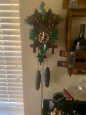 VINTAGE 8 DAY CUCKOO CLOCK WORKING COLORFUL PERCHED BIRD picture