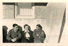 WWII Wehrmacht Germany Laughing German Soldiers Young Woman Original Photo picture
