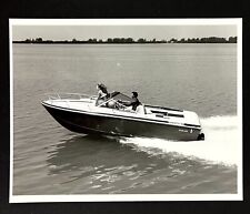 1980s Wellcraft Sunhatch 196 Speed Boat Man Bikini Woman Vintage Press Photo picture