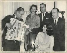 1961 Press Photo Peter Emma plays accordion at Albany, New York cocktail party picture