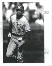 1989 Press Photo Cincinnati Reds Roomes Running Bases After Homer - RSC29345 picture