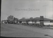 1954 Press Photo View of Residential Homes along Street in Odessa, Washington picture