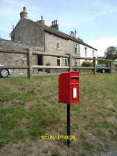 Photo 12x8 Elizabeth II postbox on Old Road, Thornton-in-Craven Earby Post c2018 picture