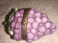 Vintage Midwest Cannon Falls Purple Grape Cluster Hinged Trinket box NO Juice picture