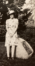1930s Historical Plaque Landmark Woman Fashionable Dress Original Photo P11k15 picture