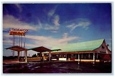 c1950's Stuckey's Pecan Shoppe Gas Pump Station Waukee Iowa IA Vintage Postcard picture