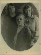 1937 Press Photo Marion Talley, mom Mrs Chas M Talley sister Florence picture