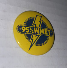 Vintage 1980s WMET Chicago Rock Radio Pin Button Pinback 95.5 FM Yellow Blue picture