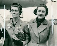 Lady Templer departing London Airport for Singa... - Vintage Photograph 1169351 picture