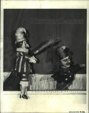 1972 Press Photo Polichinelle and Gendarme, Traditional Guignol French Puppets picture