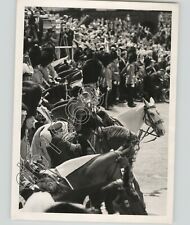 Crowded Street Queens Horse Guard March Parade @ London 1952 Royal Press Photo picture