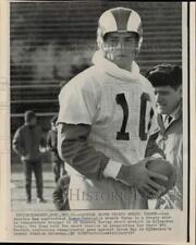 1967 Press Photo Los Angeles Rams Football Player Roman Gabriel in Milwaukee picture