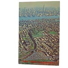 Postcard New Yorker Trailer City North Bergen New Jersey Chrome Unposted picture