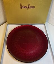 Neiman Marcus Red Glass 13” 2013 Collectors Plate Platter Charger Holiday Wreath picture