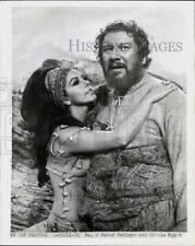 1971 Press Photo Peter Ustinov and Little Egypt - srp13261 picture