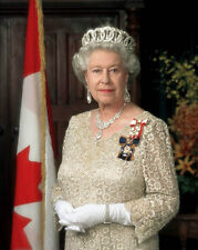 QUEEN ELIZABETH II Glossy 8x10 Photo Royal Family Print Portrait Leader Poster picture