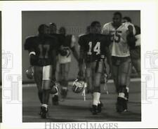 1995 Press Photo Louisiana State University Football Team Leaves After Practice picture