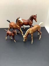 Vintage Lot Of 4 Mixed Breyer Horses Includes Bows Grazing Foal EUC picture