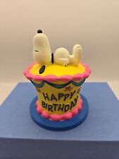 1996 Snoopy Birthday Bash Cake Figurine, 