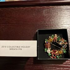 AVON 2010 Collectible Holiday Wreath Pin In box, Unused, Been In Storage. picture