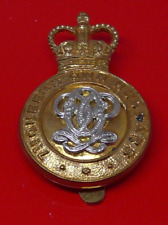 7th Queen's Own Hussars Regiment Metal Cap Badge Queen's Crown picture