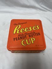 Vintage 1992 Reese's Peanut Butter Cup Metal Tin Container Can Reese’s Hershey picture