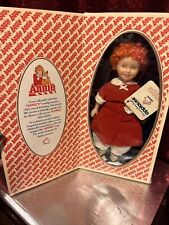 Vintage 1982 Genuine Porcelain LITTLE ORPHAN ANNIE Doll in Original Box APPLAUSE picture