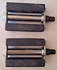 Vintage bicycle pedals WALD 7156 with reflectors picture