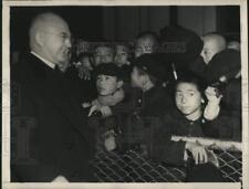 1953 Press Photo Francis Cardinal Spellman Visits Japanese Students in Tokyo picture
