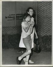 1970 Press Photo Hostage Johnny Clayton Armond & Myrtle Armond after bank holdup picture