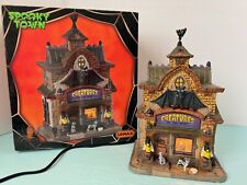 Lemax Spooky Town 2023 CREATURES OF NIGHT PET SHOP picture
