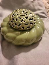 EUC Vintage Beautiful Light Green Defuser  Lamp 7 1/2 Inches Round REMOVABLE TOP picture