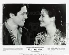 1999 Press Photo Hugh Grant and Julia Roberts in a scene from 