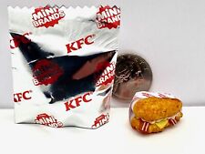 KFC SEALED DOUBLE DOWN SCENTED ICONIC SANDWICH Zuru 5 Surprise Mini Brands picture