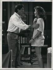 1989 Press Photo Robert Hays and Lisa Darr star in the comedy series 