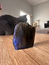 Half-polished half-rough self standing labradorite stand  picture