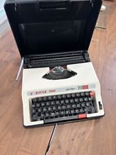 VINTAGE ROVER SUPER DE LUXE MANUAL PORTABLE TYPEWRITER WITH CASE picture