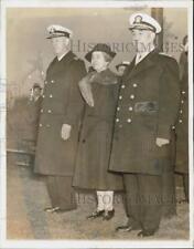 1942 Press Photo Grace Coolidge & officers watch the Smith College class parade picture