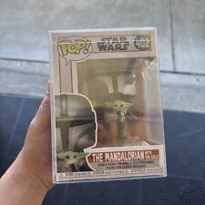 Funko POP Star Wars The Mandalorian With The Child 402 picture
