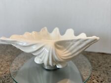 WEDGWOOD WHITE CLAM SHELL FOOTED BOWL “Nautilus” Collection ENGLAND Bone China picture