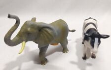 Pair of Vintage LUCKY STAR Plastic Animals Elephant & a Cow 5