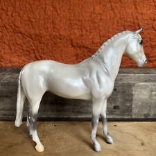 Breyer Horses Freedom Series Pearly Grey #960 Trakehner Horse MINT picture