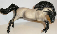 BREYER REEVES HORSE - FIGHTING MESTENO AZUL GREAT - GREAT CONDITION picture