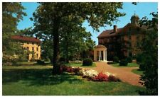 UNIVERSITY OF N CAROLINA AT CHAPEL HILL,CENTER OF CAMPUS.VTG POSTCARD*P83 picture