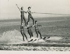 Water skiing Waterskiing Formation Sport  Women USA A2714 A27 Original  Photo picture