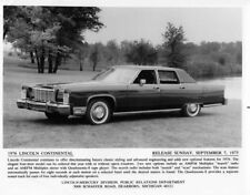 1976 Lincoln Continental 4-Door Press Photo 0047 picture