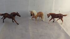 Breyer Reeves Horse Figure Lot Of 3 Horses 1999 Rare White Horse picture