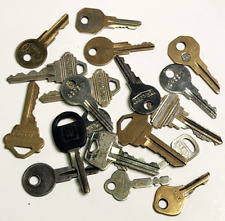 Vintage Lot Of 19 Various Keys picture