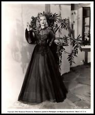 Hollywood Beauty VERONICA LAKE 1943 STUNNING PORTRAIT ALLURING POSE Photo 510 picture