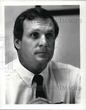1986 Press Photo Mayfield High School principal, Robert Lombardo - cva27286 picture